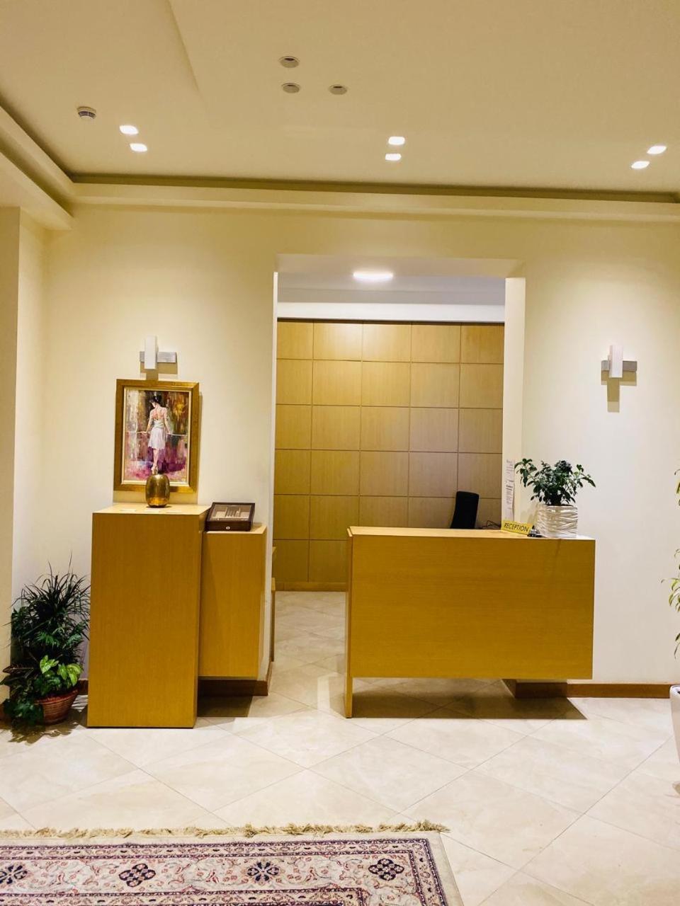 Grand White City Hotel Berat Dış mekan fotoğraf