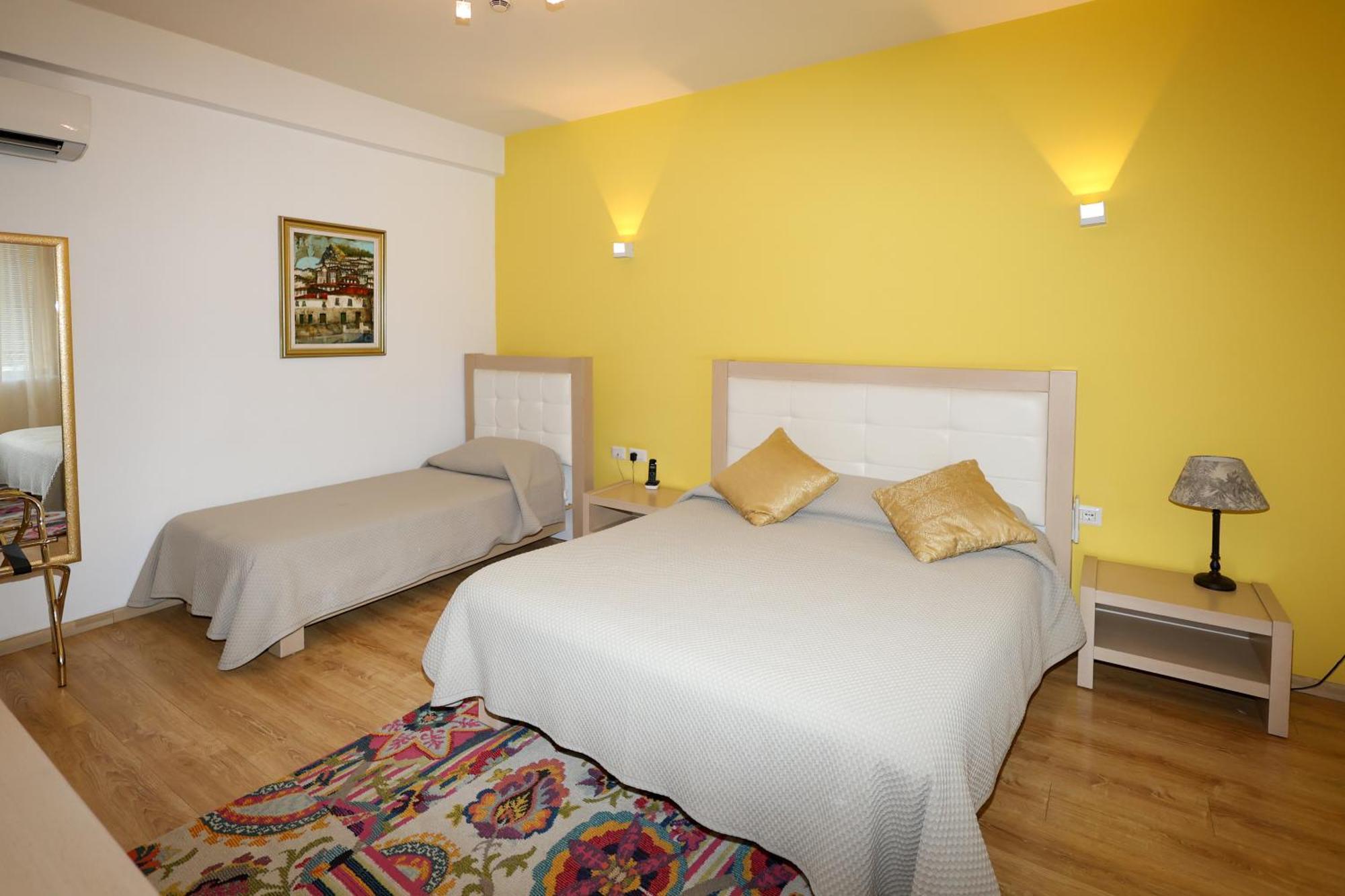 Grand White City Hotel Berat Dış mekan fotoğraf