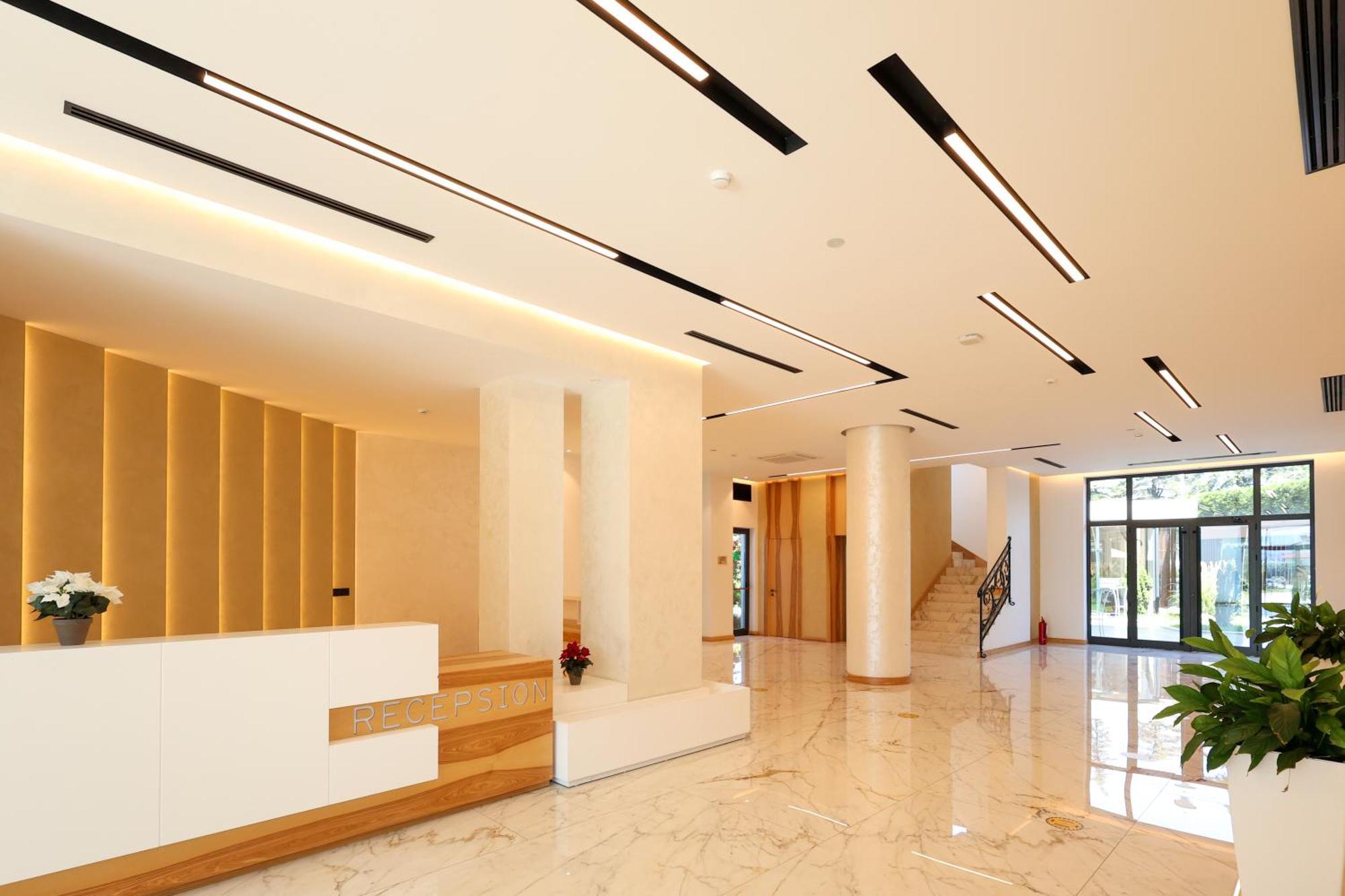 Grand White City Hotel Berat Dış mekan fotoğraf