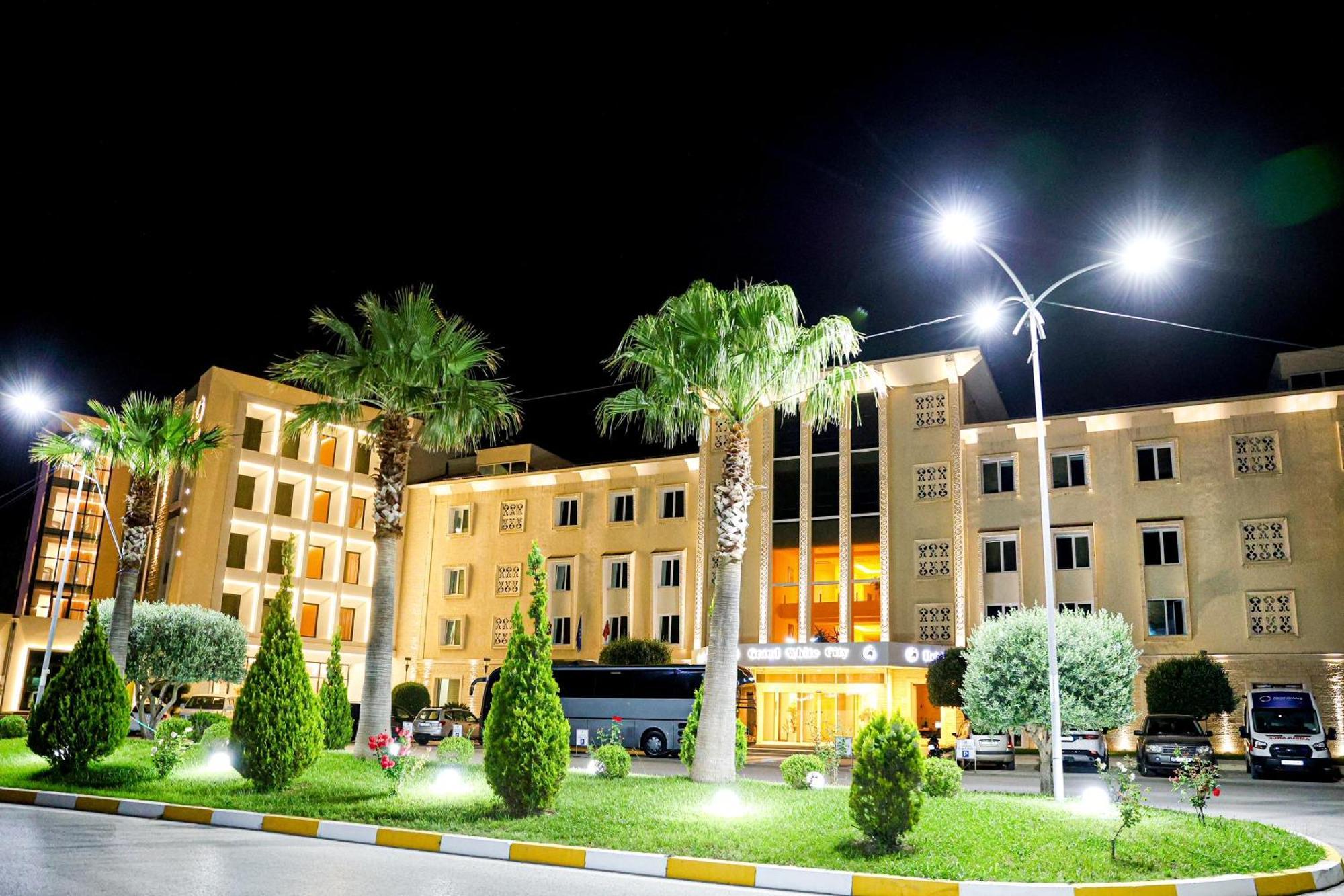 Grand White City Hotel Berat Dış mekan fotoğraf