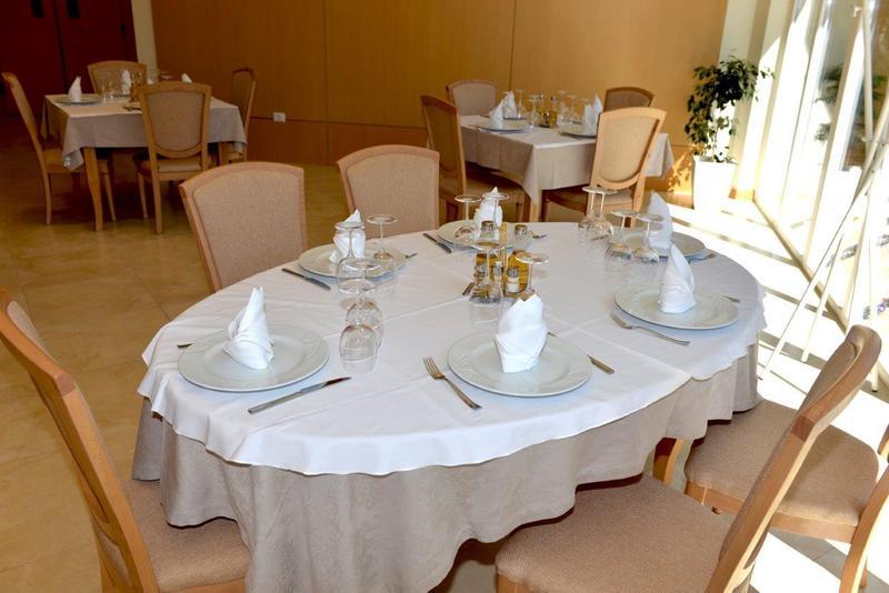 Grand White City Hotel Berat Dış mekan fotoğraf