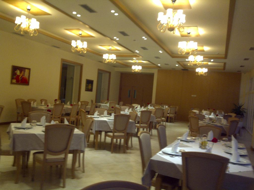Grand White City Hotel Berat Dış mekan fotoğraf