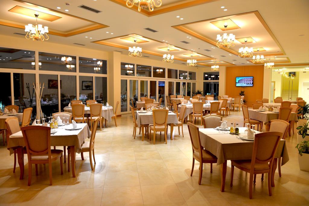 Grand White City Hotel Berat Dış mekan fotoğraf
