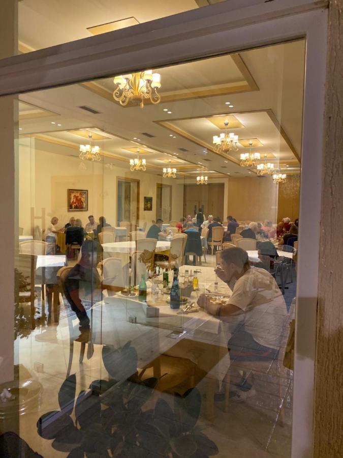 Grand White City Hotel Berat Dış mekan fotoğraf